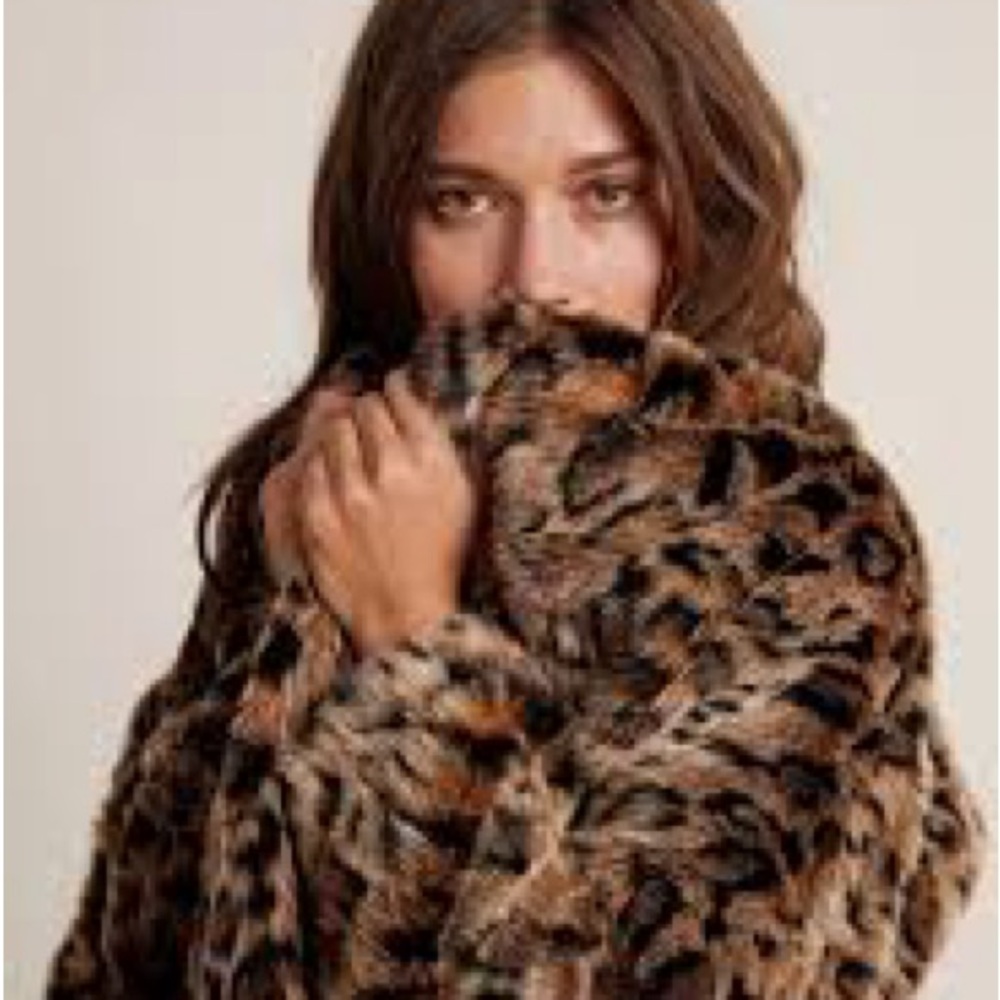 Leopard Faux Fur Coat Size xs Velvet by Graham and Spencer